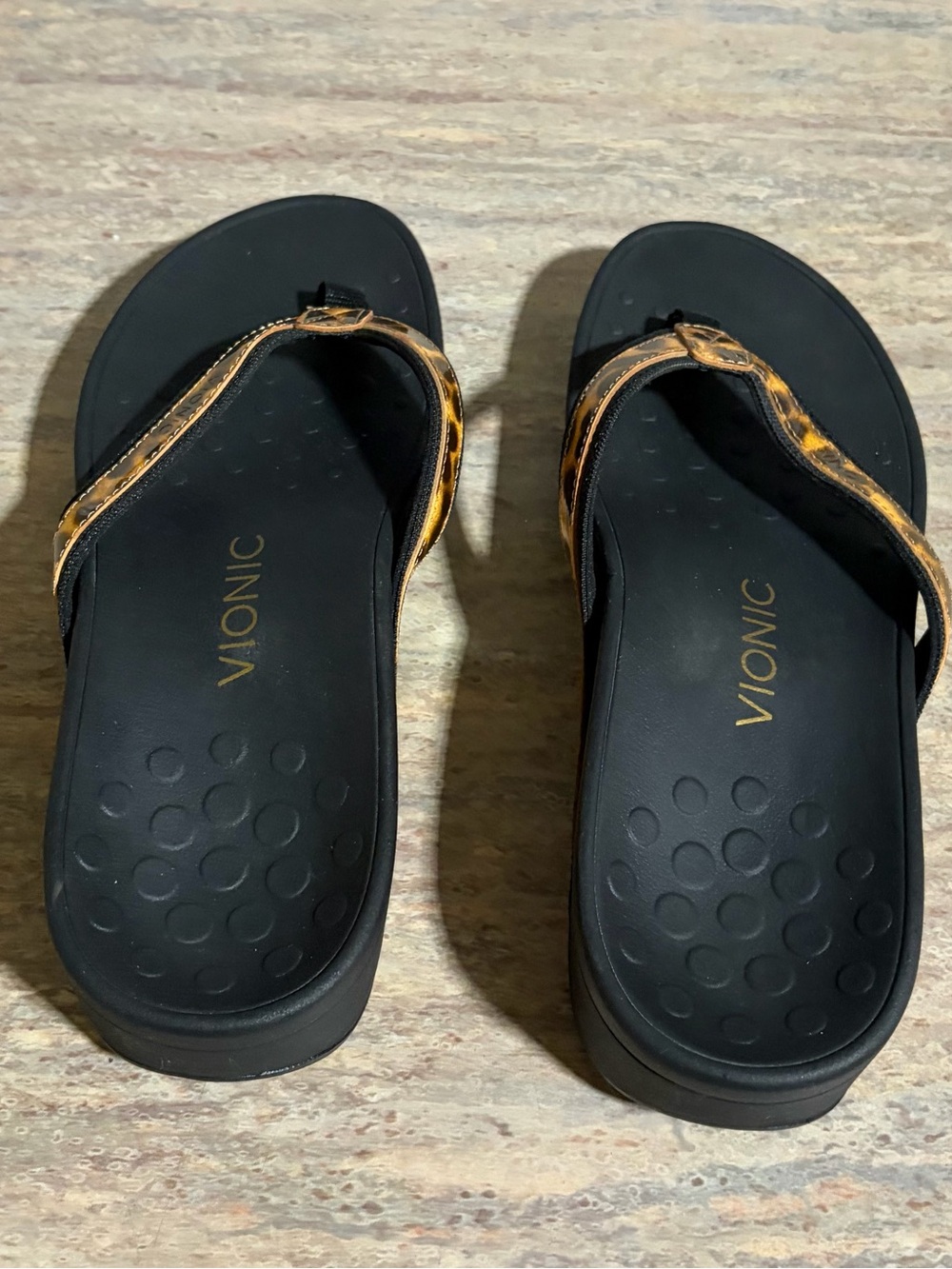 Vionic Animal Print Straps Sandals with Black Sole - Picture 2 of 12